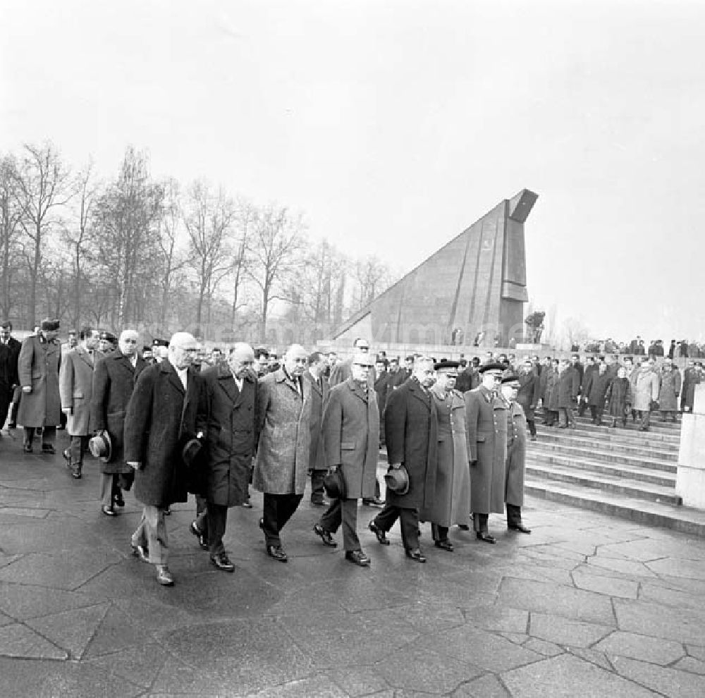 GDR image archive: Berlin - Umschlagsnr.: 1966-63