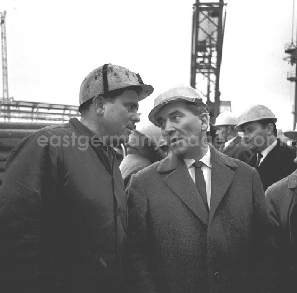 GDR picture archive: Schwedt - Umschlagsnr.: 1966-71