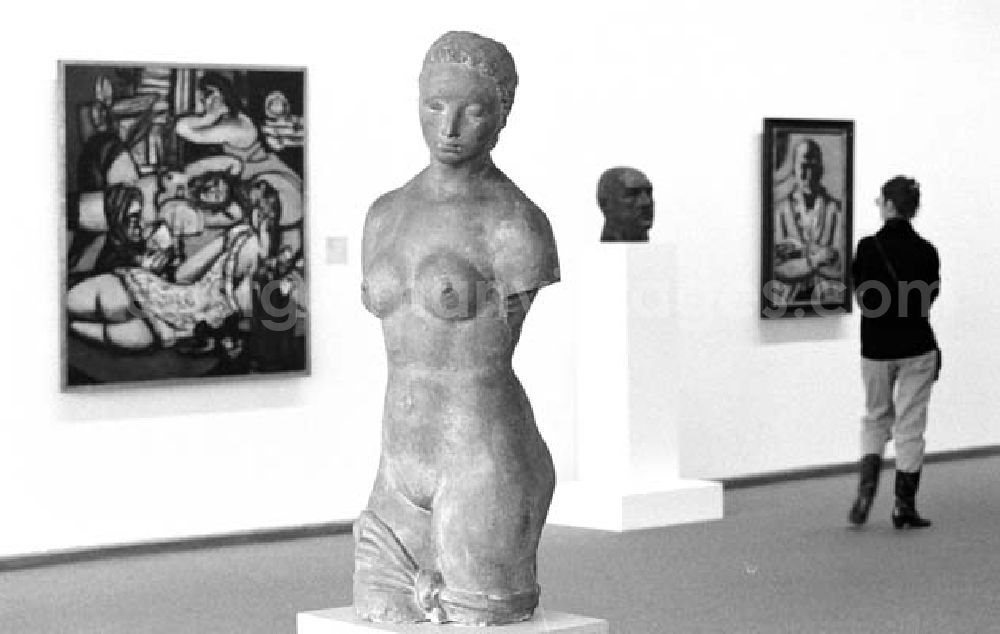 GDR image archive: Berlin - Austellung in der Neuen Nationalgalerie mit Werken von Pablo Picasso 13.1.1994 Umschlagsnr.: 1994-12
