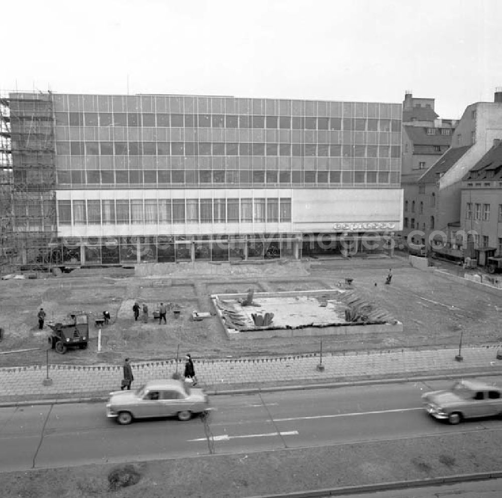 GDR photo archive: Berlin - Umschlagsnr.: 1966-78