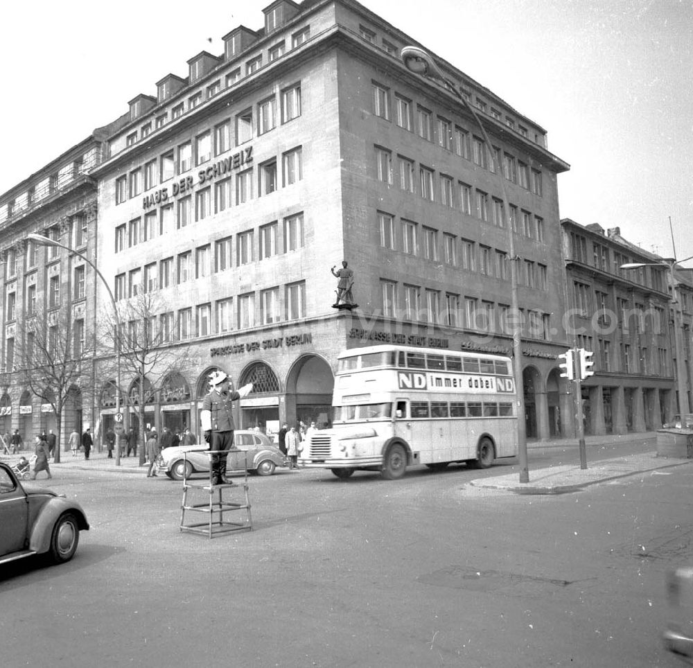 GDR photo archive: Berlin - Umschlagsnr.: 1966-11