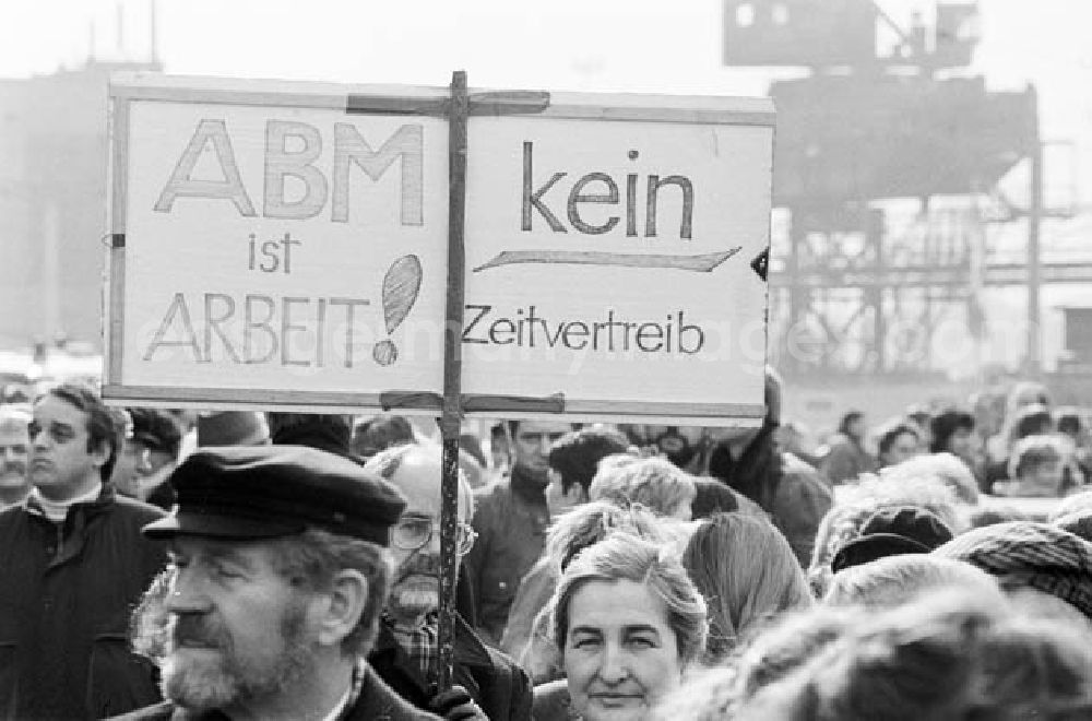 GDR photo archive: Berlin - Umschlagsnr.: 1993-73