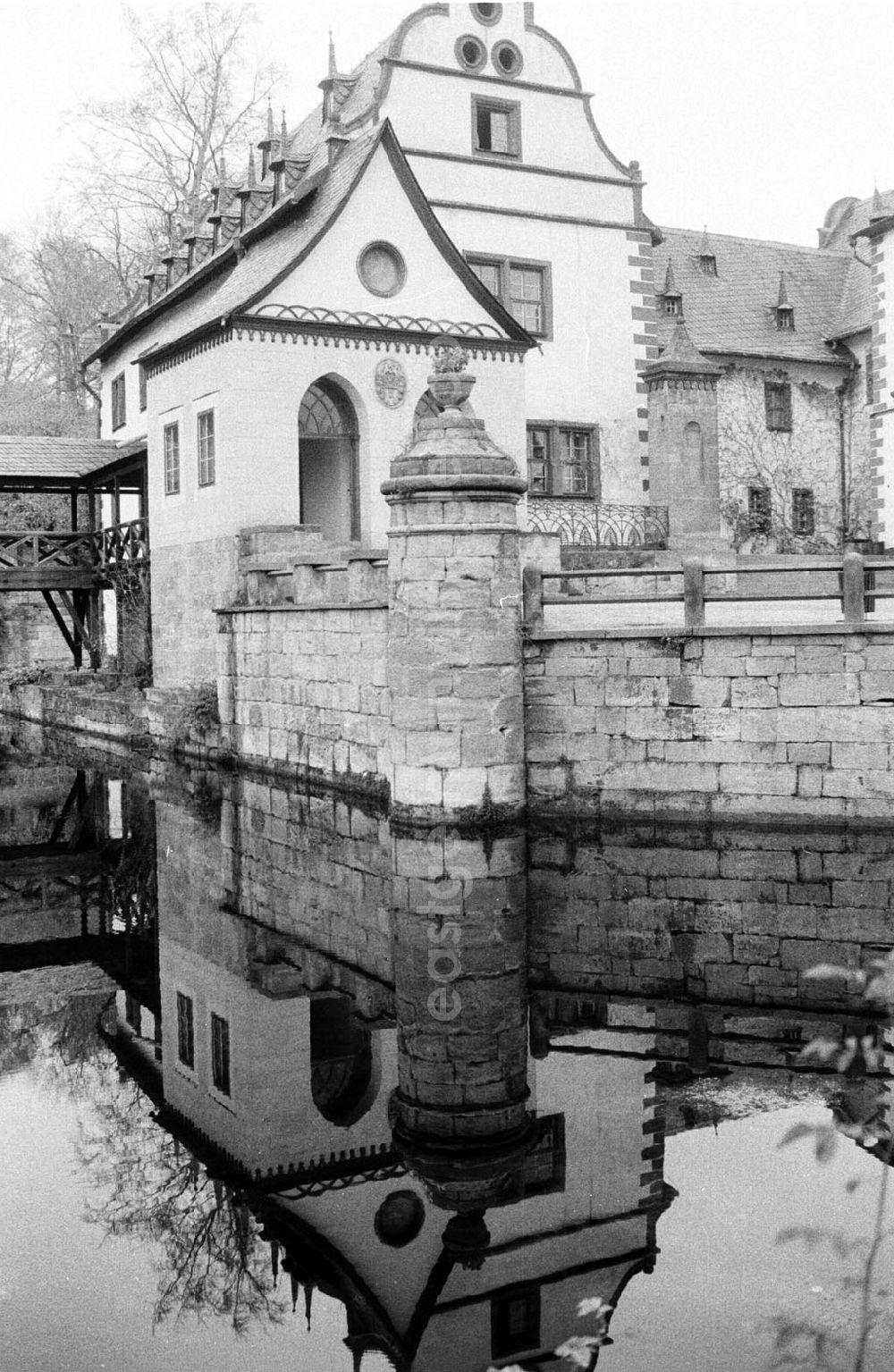 unbekannt: unbekannt Schloss Kochberg- Aussenansichten 09.11.9