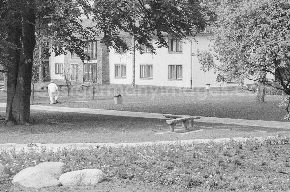 GDR photo archive: Joachimsthal - Lodging house on the area of the pioneer's republic Wilhelm Pieck in the Werbellin lake in Joachimsthal in the federal state Brandenburg in the area of the former GDR, German democratic republic