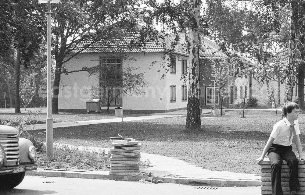 GDR image archive: Joachimsthal - Lodging house on the area of the pioneer's republic Wilhelm Pieck in the Werbellin lake in Joachimsthal in the federal state Brandenburg in the area of the former GDR, German democratic republic