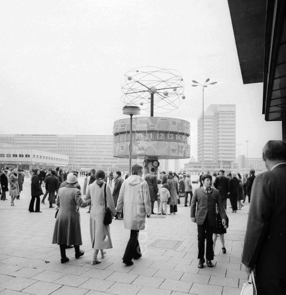GDR image archive: Berlin - The Urania World Clock at Alexanderplatz in Berlin, the former capital of the GDR, German Democratic Republic