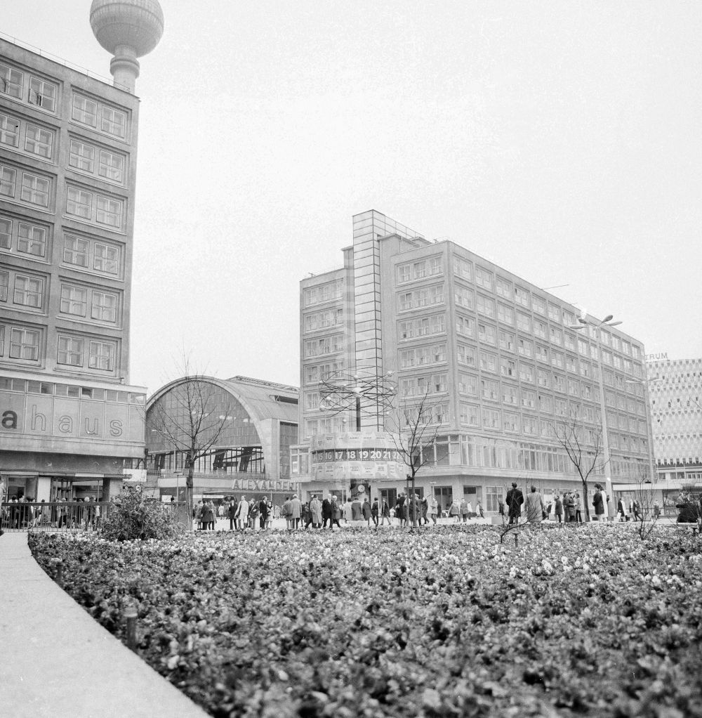 Berlin: The Urania World Clock at Alexanderplatz in Berlin, the former capital of the GDR, German Democratic Republic