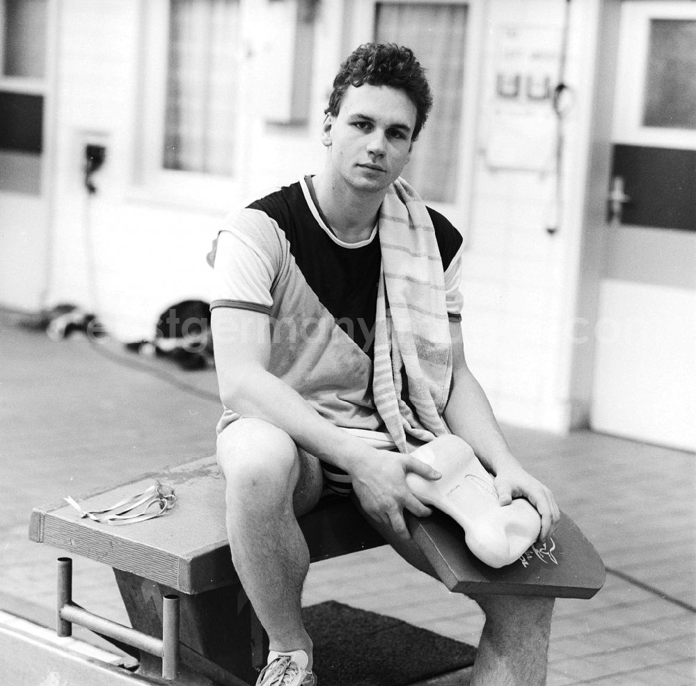 GDR image archive: Potsdam - The former German swimmer Uwe Dassler, in the training, in Potsdam in the federal state Brandenburg in the area of the former GDR, German democratic republic