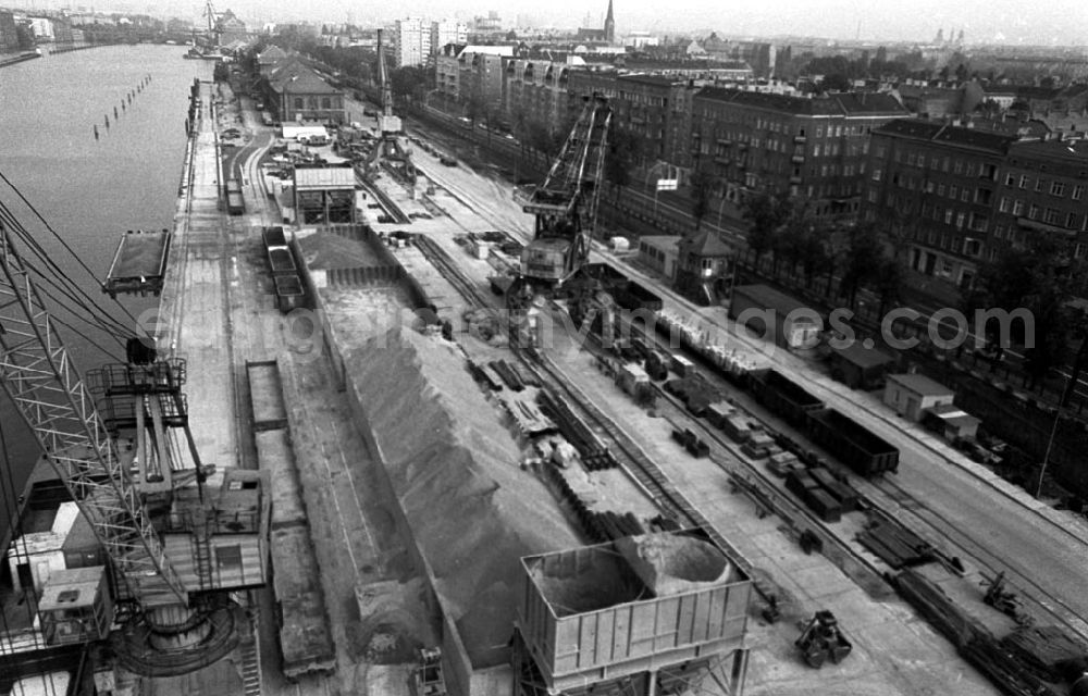 GDR image archive: Berlin - VEB Binnenhafen Bln./Berliner Osthafen 07.