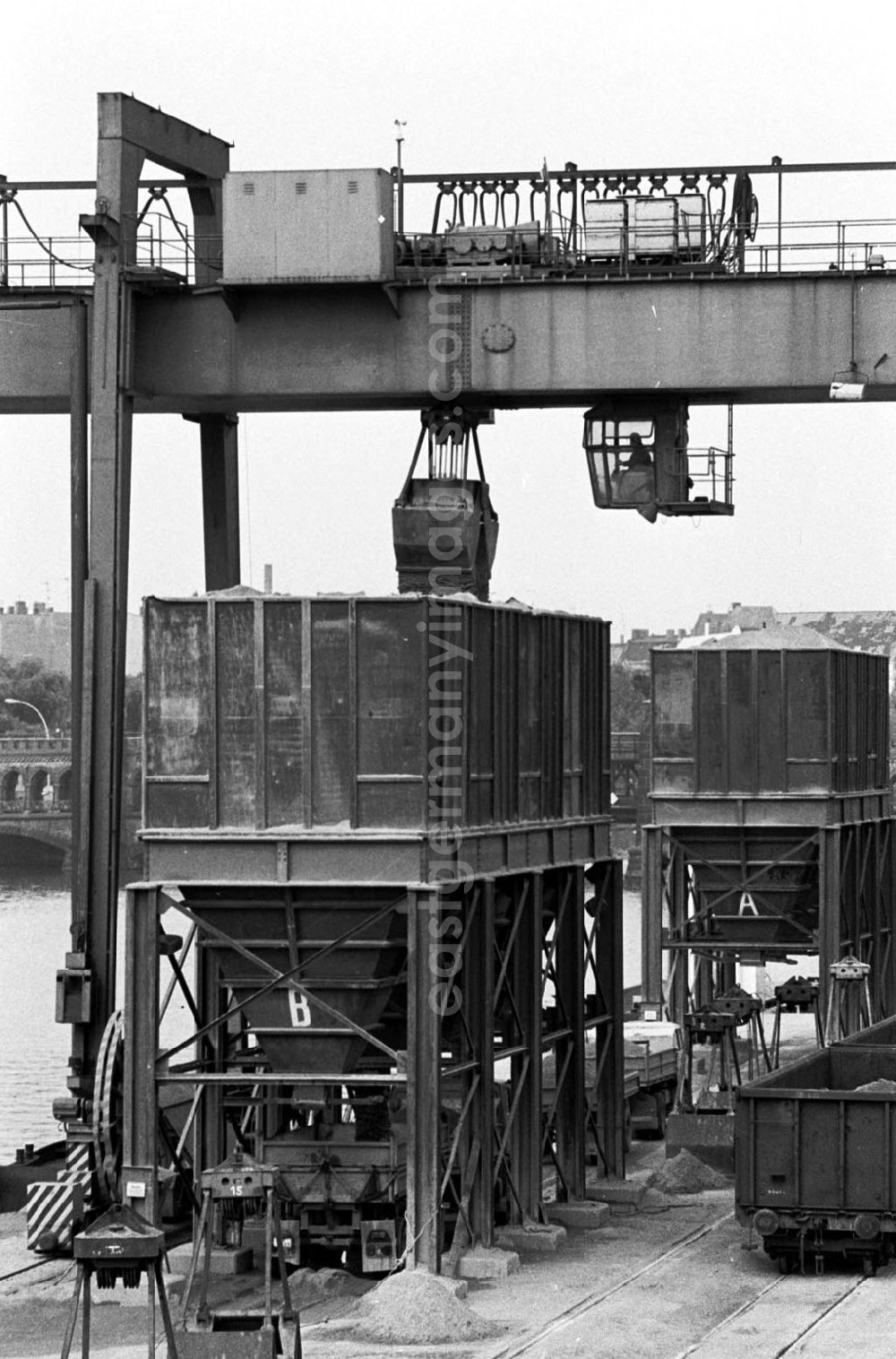 GDR image archive: Berlin - VEB Binnenhafen Bln./Berliner Osthafen 07.