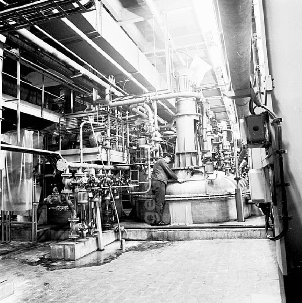 GDR picture archive: Eilenburg/ Sachsen - 03.04.1967 VEB Eilenburger Celluloid Werk Acetat-Betrieb Umschlagnr.: 3
