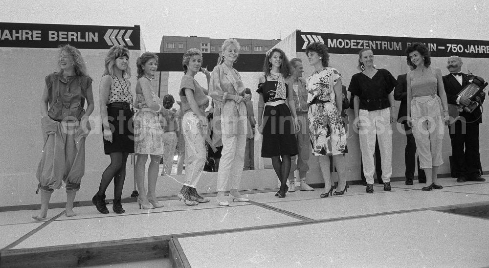 GDR picture archive: Berlin - Event and demonstration for the Wahl Miss Fruehling in the district of Marzahn in Berlin East Berlin on the territory of the former GDR, German Democratic Republic. Young girls and women present new swimwear and bikinis on the fashion catwalk