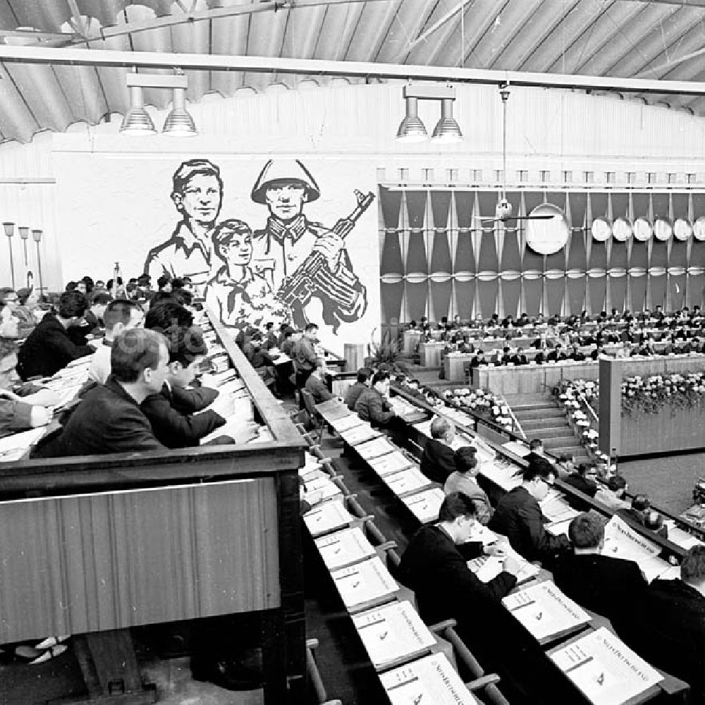 GDR image archive: Chemnitz (Sachsen) - 1967 VIII. Parlament der Freien Deutschen Jugend (FDJ) in Karl-Marx-Stadt, heute Chemnitz (Sachsen)