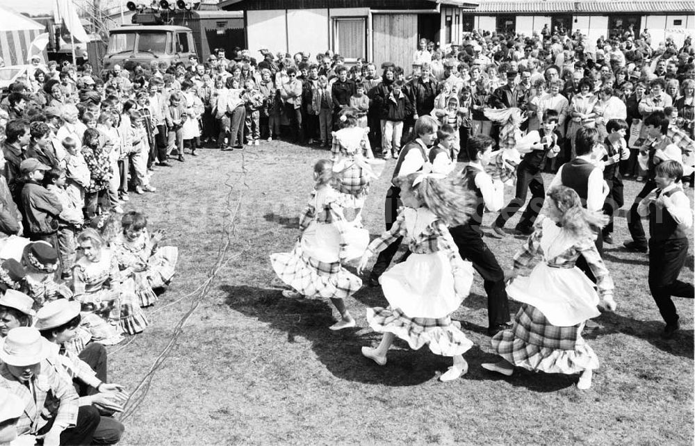 GDR photo archive: - Volks- und Tanzfest in Wittenberge Umschlag:7373