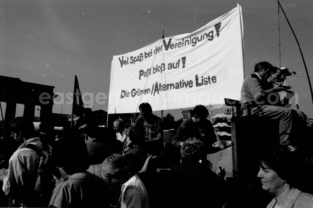 GDR image archive: Berlin - Volksfestmeile