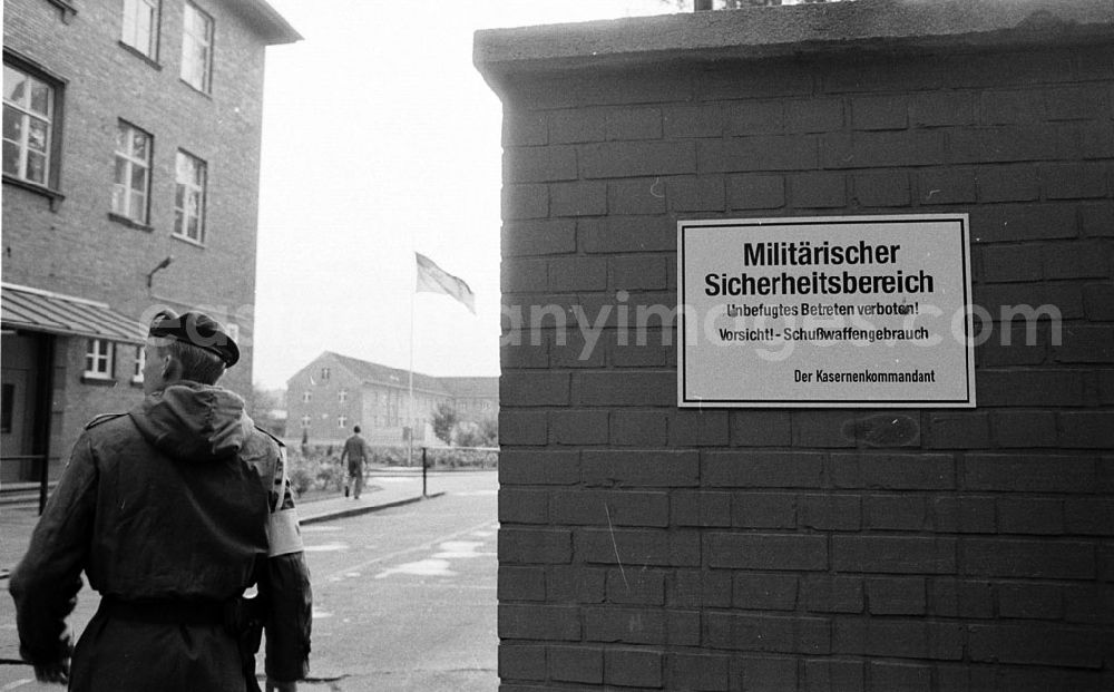 GDR image archive: Berlin-Treptow - Wachregiment Bln, Treptow-Tor 1.11.9