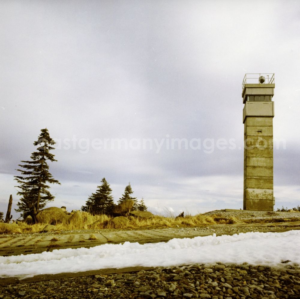 GDR photo archive: Lindewerra - Wahlhausen - Watchtower on patrol in the border area of the wall in snow in winter near Lindewerra - Wahlshausen in today's state of Saxony-Anhalt