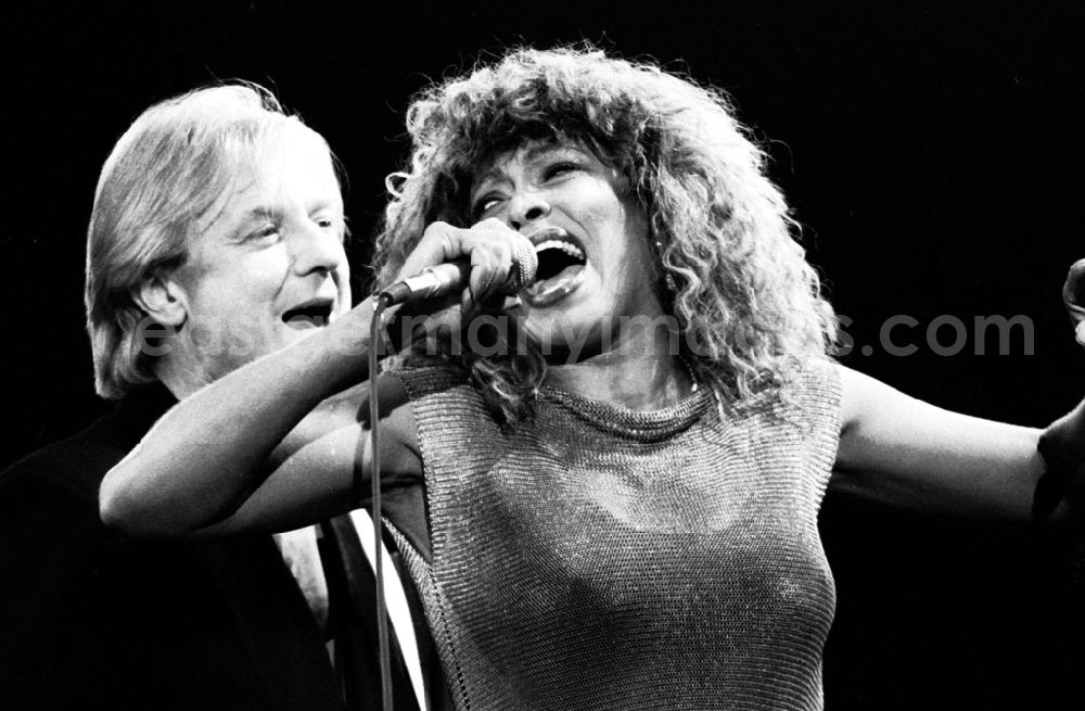 GDR image archive: Berlin-Weißensee - Weißensee/Berlin Tina Turner Konzert 26.08.9