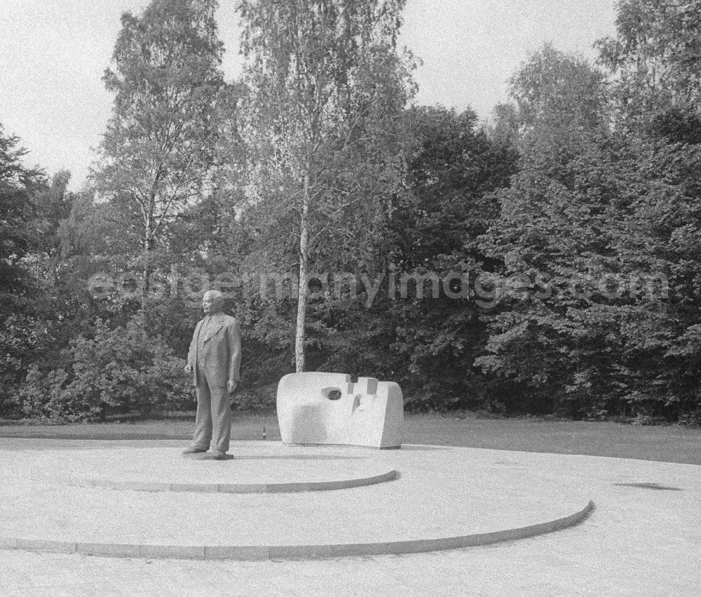 Joachimsthal: Willhelm Pieck monument at the entrance of the pioneer's republic Wilhelm Pieck in the Werbellin lake in Joachimsthal in the federal state Brandenburg in the area of the former GDR, German democratic republic