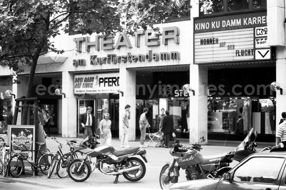 GDR photo archive: Berlin-Wilmersdorf - Wilmersdorf/Berlin Theater am Kurfürstendamm 12.07.9