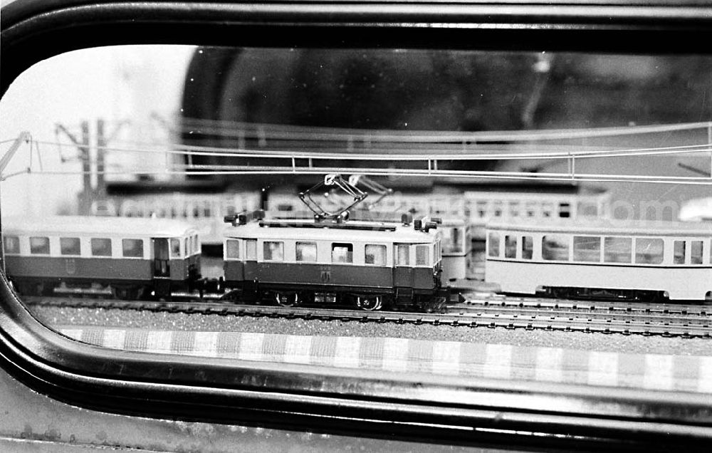 GDR image archive: Wien - Modelleisenbahnausstellung im Prater 4.01.199