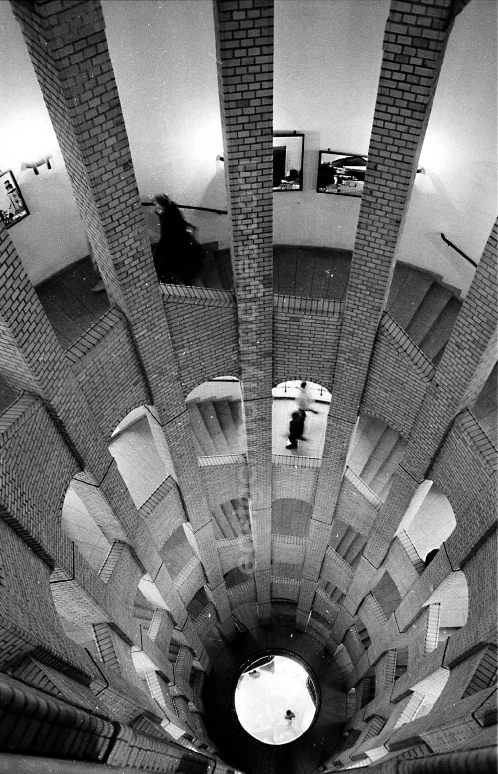 GDR photo archive: Berlin - Glockenspiel am französischen Dom / Berlin Blick in den Turm 2.01.199