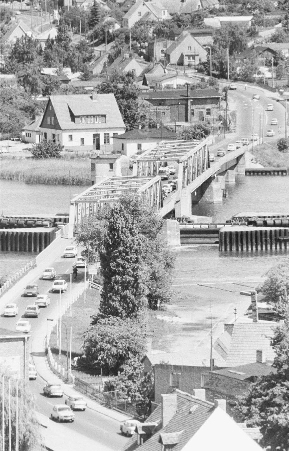 GDR picture archive: Wolgast - Wolgaster Brücke vom Kirchenturm aus. 199