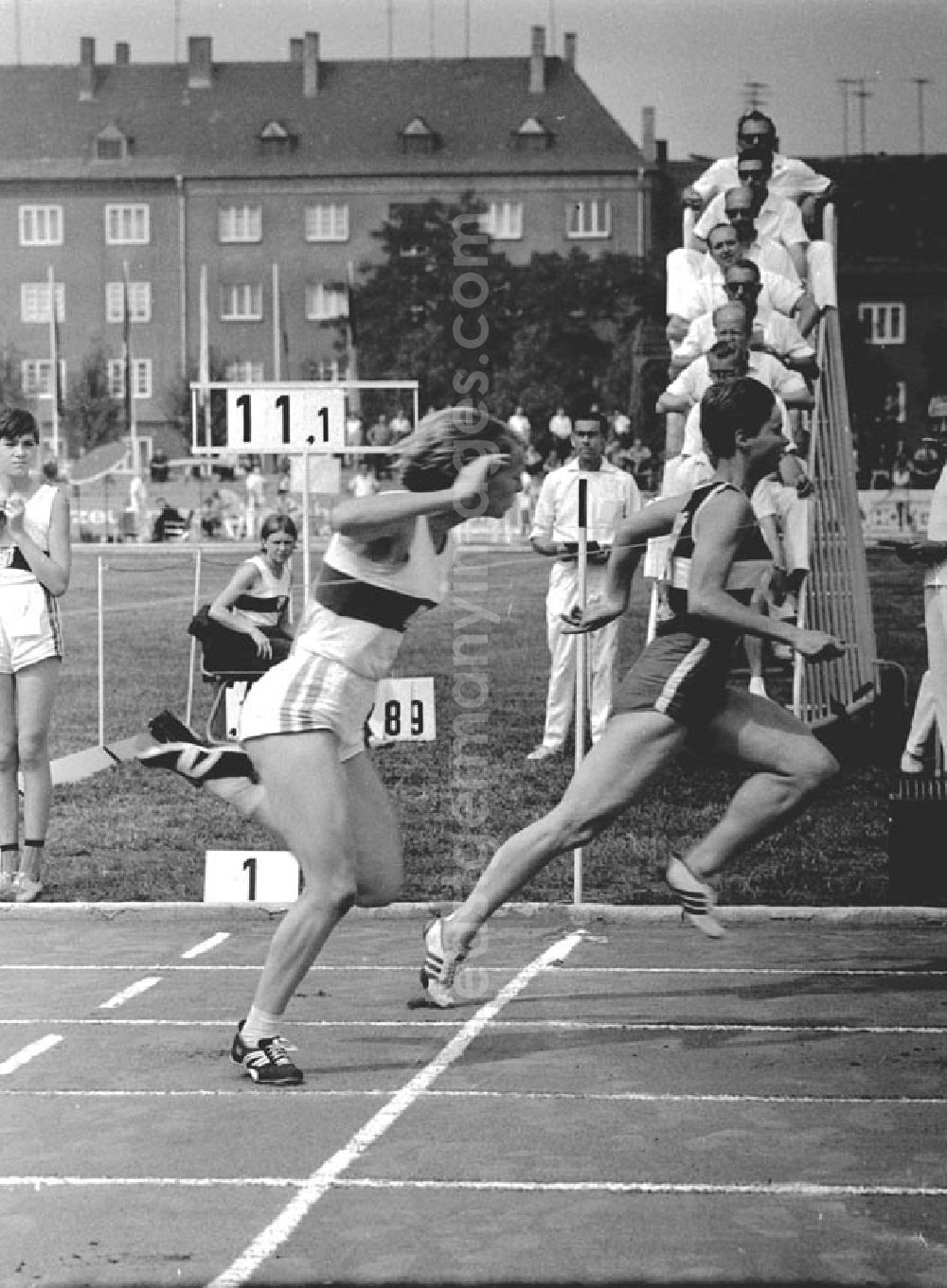 GDR photo archive: Halle - 27. -30.07.1967 XX. Leichtathletik Meisterschaft Halle Regina Höfer Vorlauf 8