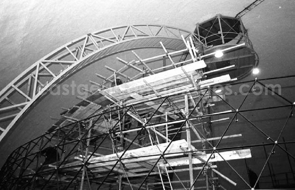 GDR picture archive: Berlin - Treptow - 11.12.1986 Zeiss Planetarium Archenhold im Thälmann Park Berlin-Treptow Umschlagnr.: 1345