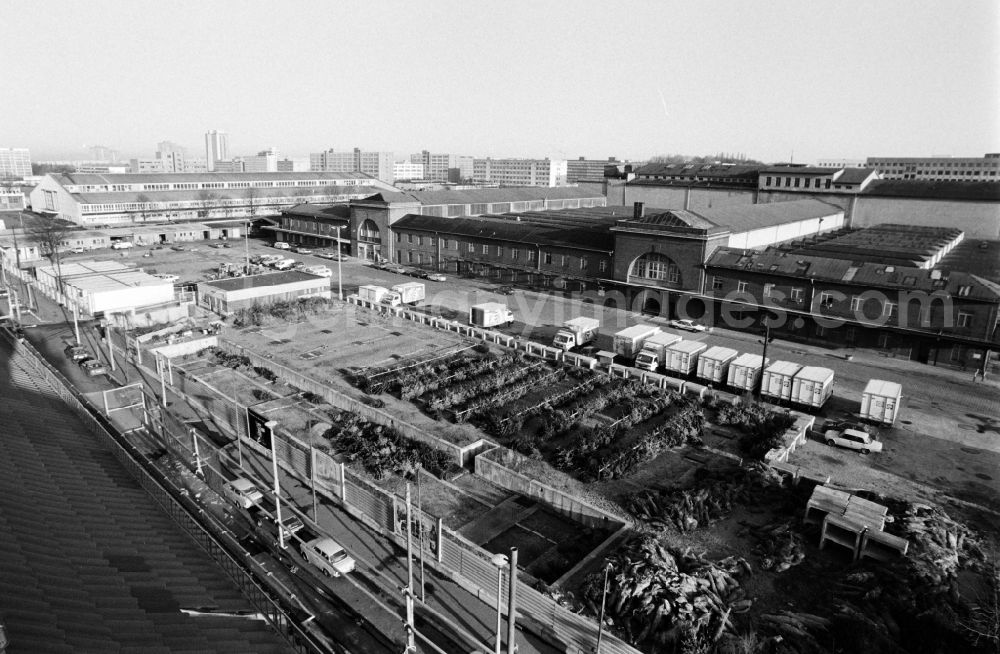 GDR image archive: Berlin - Production facilities and production equipment of the municipal slaughterhouse at the Leninallee (today Landsberger Allee ) in Berlin, the former capital of the GDR, German Democratic Republic