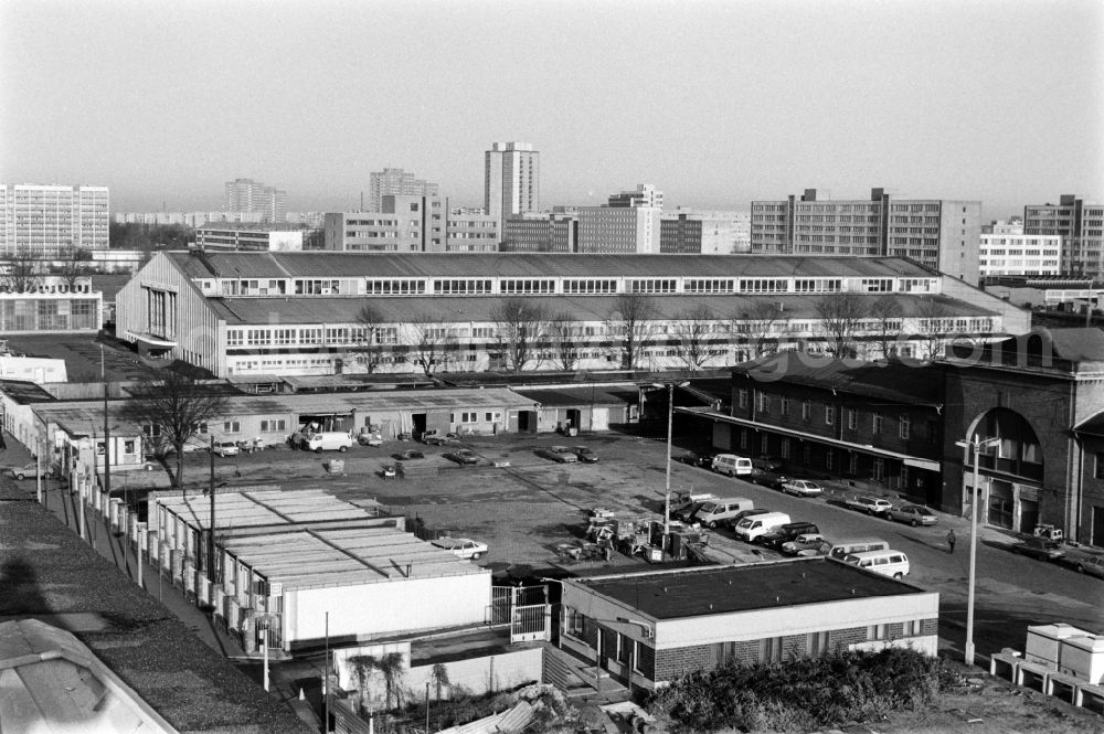 GDR picture archive: Berlin - Production facilities and production equipment of the municipal slaughterhouse at the Leninallee (today Landsberger Allee ) in Berlin, the former capital of the GDR, German Democratic Republic
