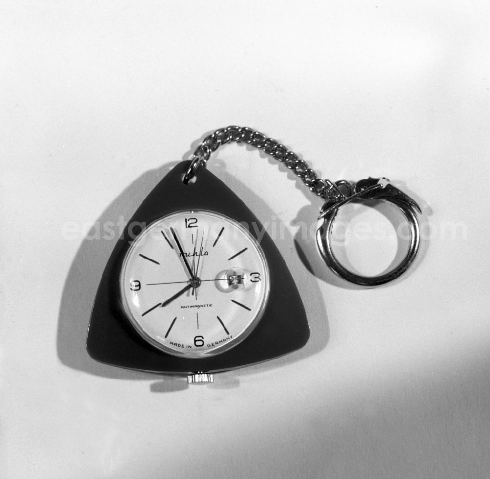 GDR picture archive: Ruhla - Hours and minutes on a watch facee pocket watch of VEB Uhrenwerke Ruhla in Ruhla in the state Thuringia on the territory of the former GDR, German Democratic Republic