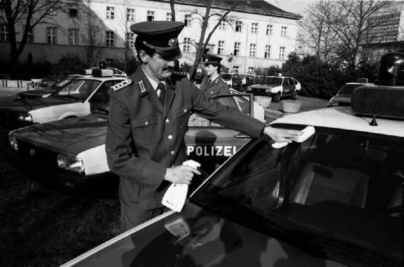 Erste Polizeiautos im Land Brandenburg übergeben

Umschlagnummer: 7231