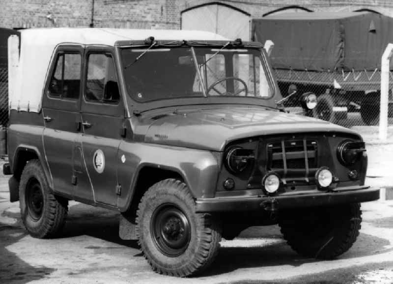 Commander car UAZ 31512 in the vehicle fleet of the East German border guards