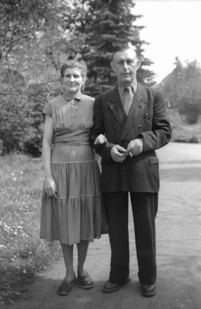 Older married couple in Arnstadt in Thuringia in the area of the German empire, Germany