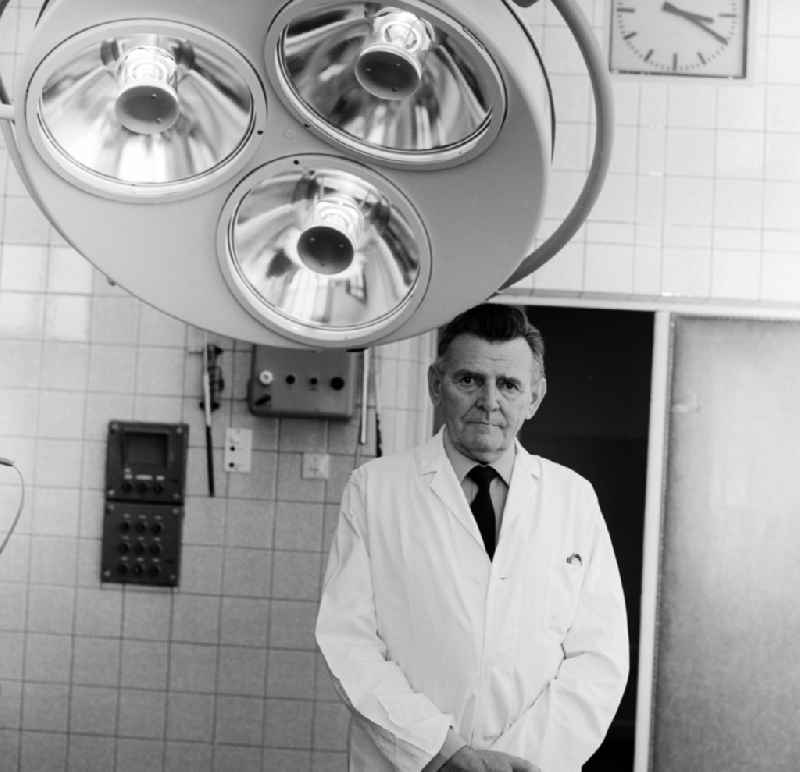Lieutenant General OMR Prof. Dr. sc Med Hans-Rudolf Gestewitz (1921 - 1998).. In an operating room at a hospital in Bad Saarow in today's state of Brandenburg. He was a German ENT specialist and leading military medics in the GDR