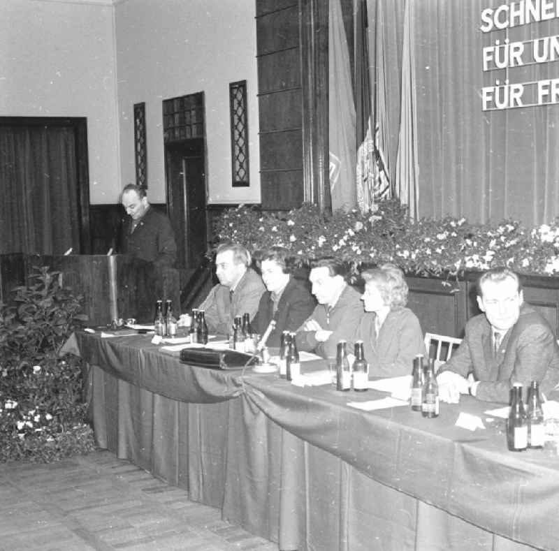 Second Meeting of the Central Spartakiade Committee in the house of the Central Council of the Free German Youth FDJ in Berlin