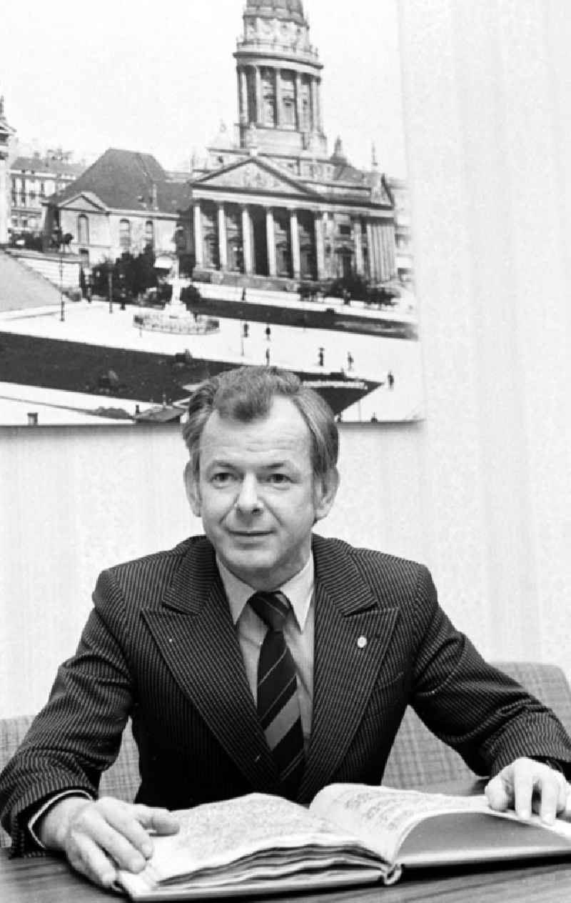 11.11.1986
Dr. Werner Gahtig, Berlin-Stadtarchiv

Umschlagnr.: 1228