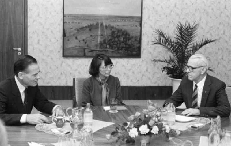 11.11.1986

Jermu Laine finnischer Außenhandelsminister bei W. Stoph im Ministerat

Umschlagnr.: 1226