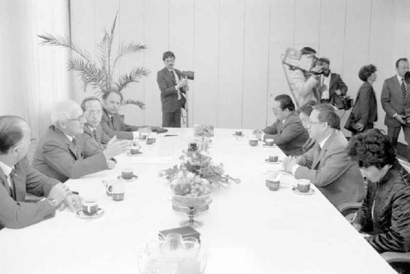 Erich Honecker empfing chinesische Journalisten im ZK der SED.