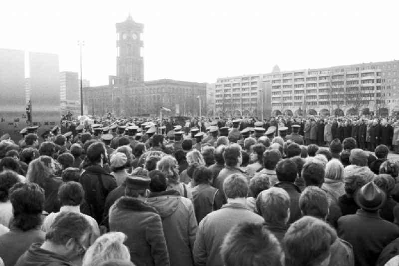 Inauguration of the Marx Engels Forum with Erich Honecker in the district Mitte in Berlin Eastberlin on the territory of the former GDR, German Democratic Republic