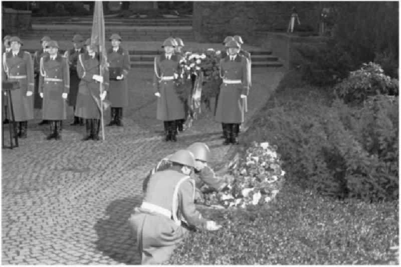 17.12.1986 Beisetzung von P. Verner in Berlin- Friedrichsfelde mit der 1. Parteiführung.
