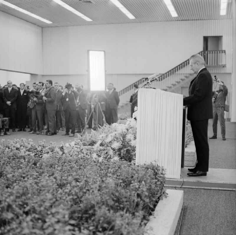Guenter Mittag, Secretary of the Central Committee for Economic Affairs of the SED Central Committee Socialist Unity Party, speaks before members of the Politburo at the opening of the Academy of Marxist-Leninist Organizational Science and the Information and Training Center for Industry and Construction in Wuhlheide in Berlin, the former capital of the GDR, German Democratic Republic