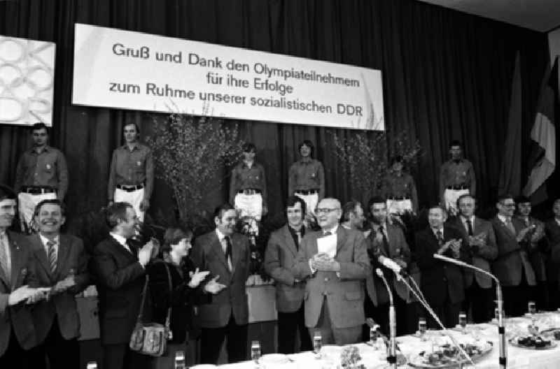 Herzliche Grüße Erich Honeckers wurden von Paul Verner an die Olympiasieger überbracht. (21