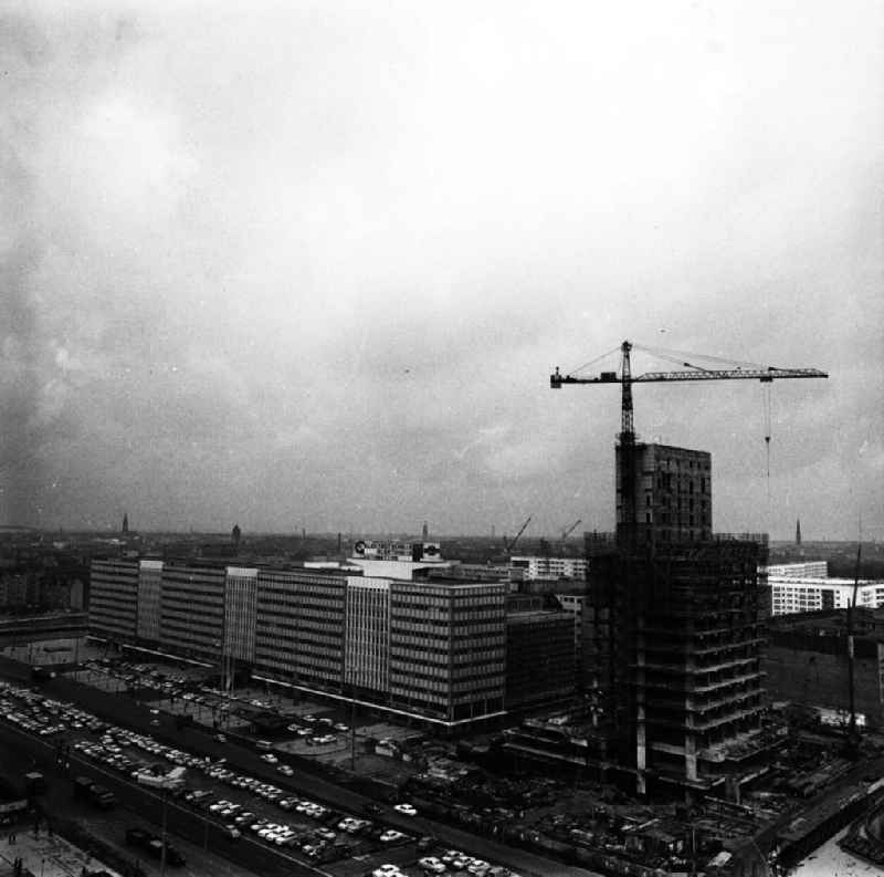 Baustelle auf dem Alexanderplatz 
(