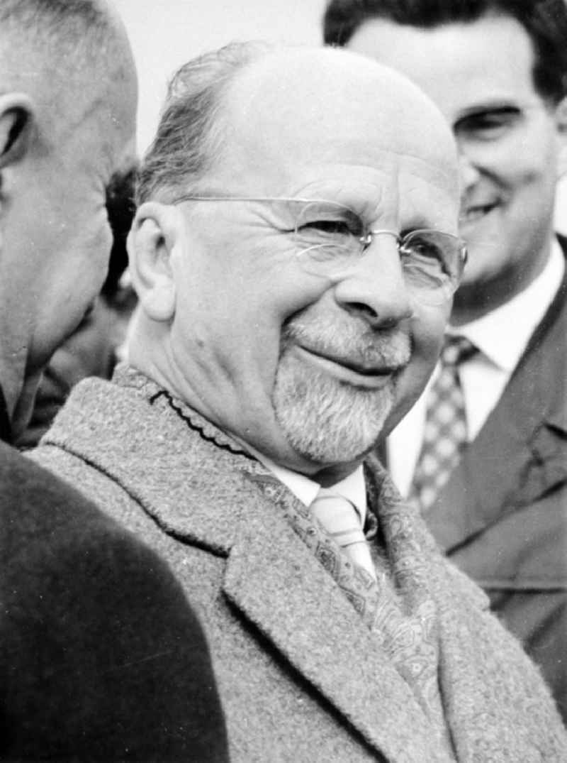 Portrait of Walter Ulbricht, General Secretary of the Central Committee of the SED. Bestmögliche Qualität nach Vorlage!