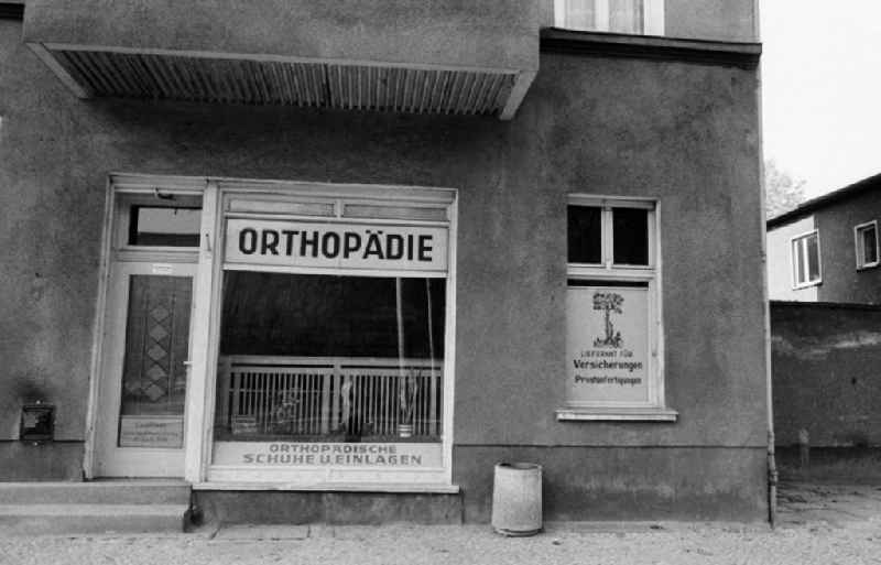 House front and Shopwindow for orthopedics store in the borough Berlin-Pankow or Prenzlauer Berg