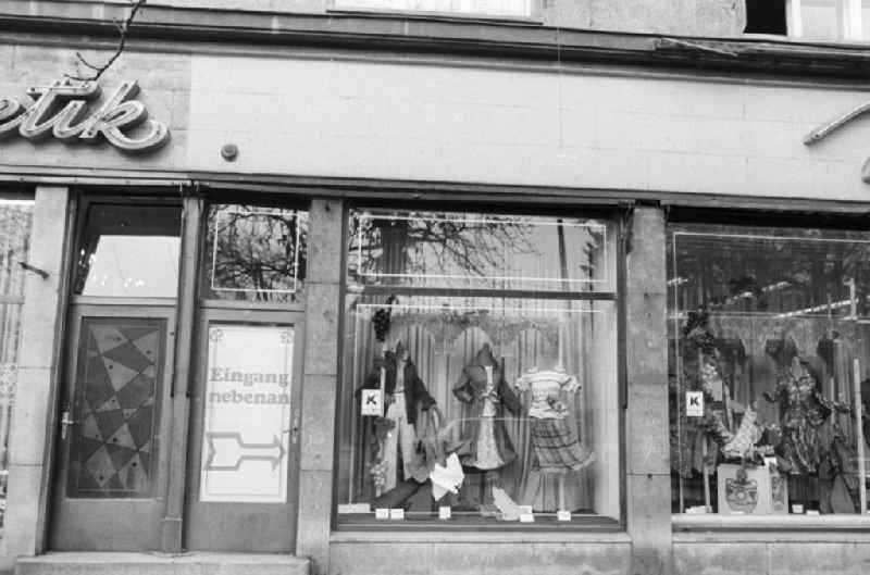 House front and Shopwindow for retail store in the borough Berlin-Pankow or Prenzlauer Berg