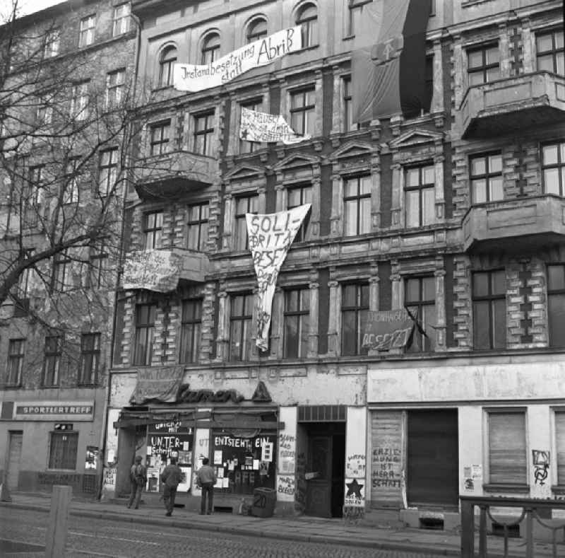 Old building with protest placards at Schoenhauser 2