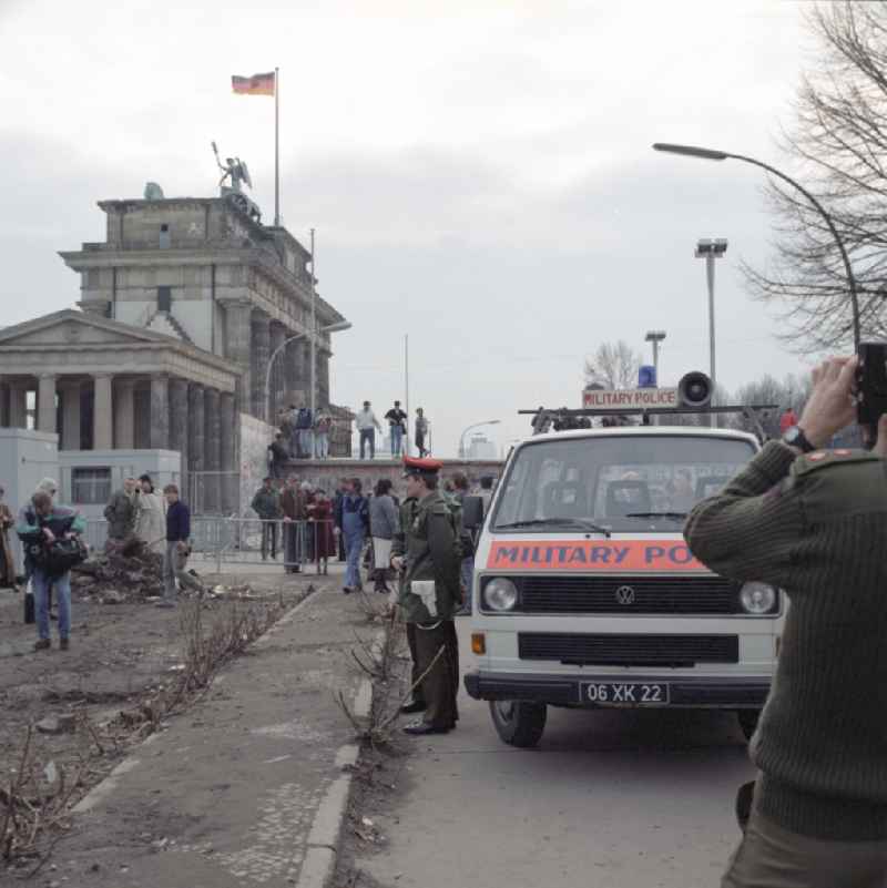 French Armed Forces visited the demolition of the Berlin Wall at the Reichstag building in Berlin